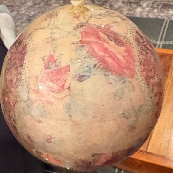 Old World Victorian Santa Paper Mache Decoupage Christmas Ornament Balls - Picture 3 of 4